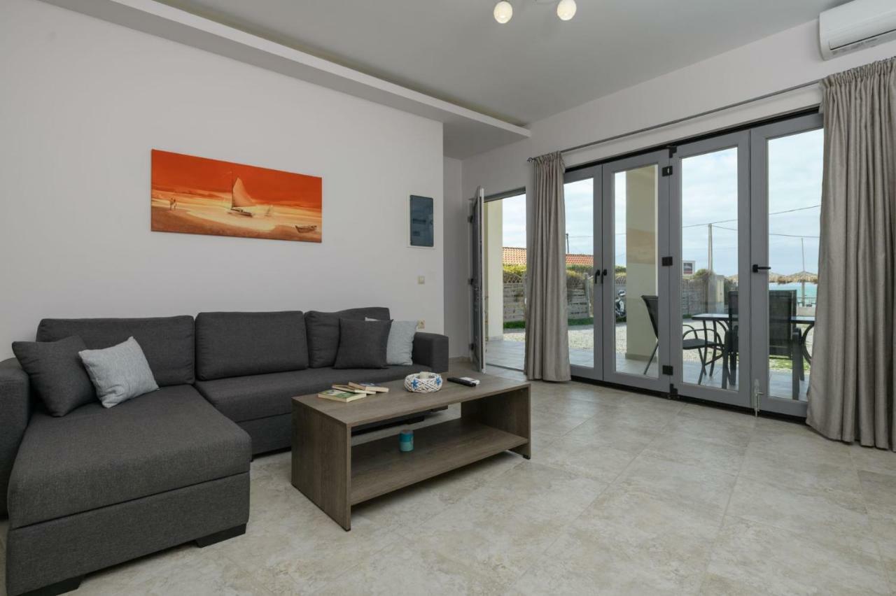 Coral Sea Apartment Kokkinos Pirgos Extérieur photo