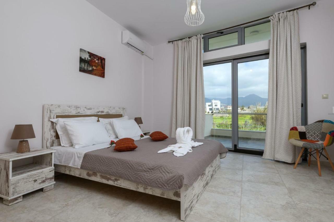 Coral Sea Apartment Kokkinos Pirgos Extérieur photo